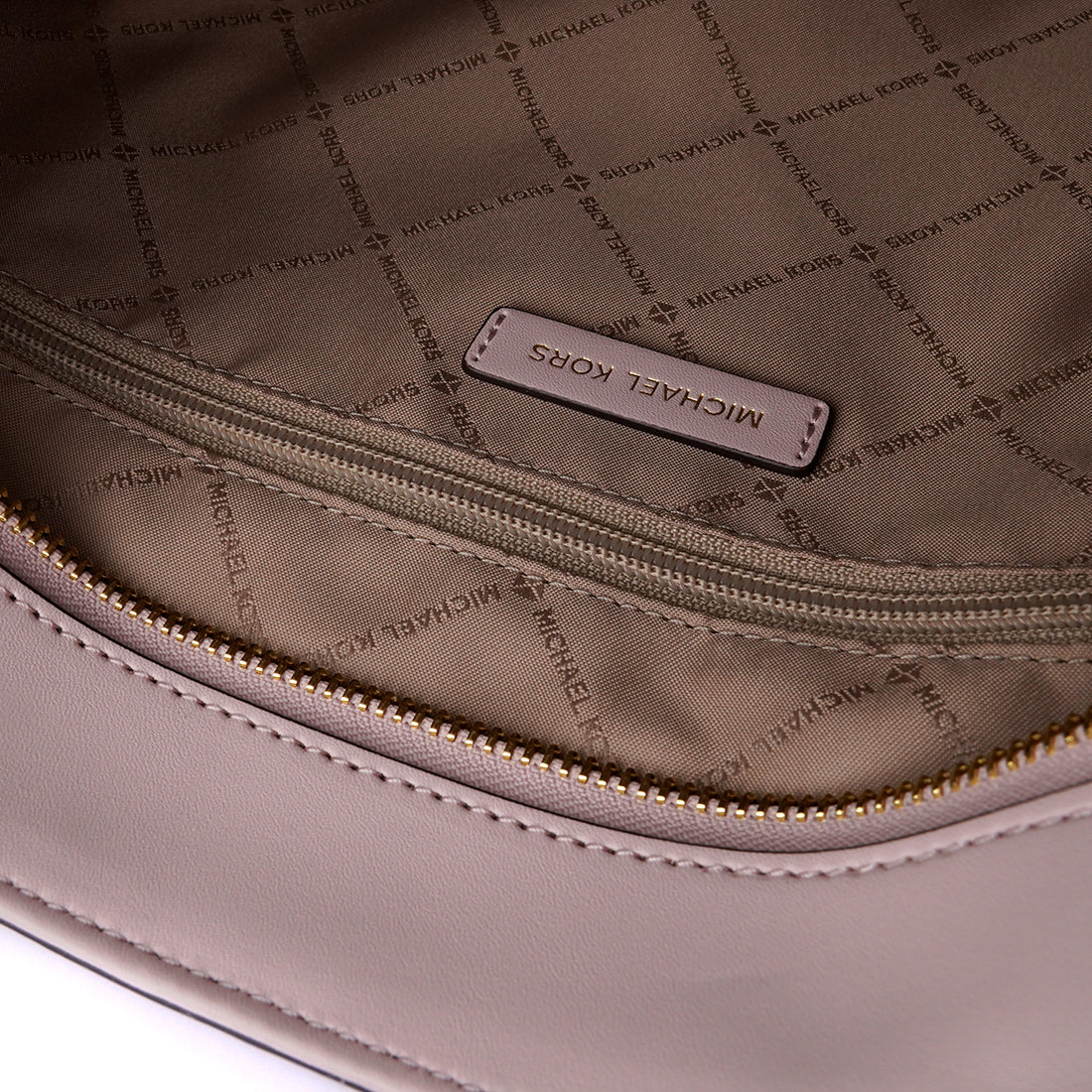 MK Jet set item pink