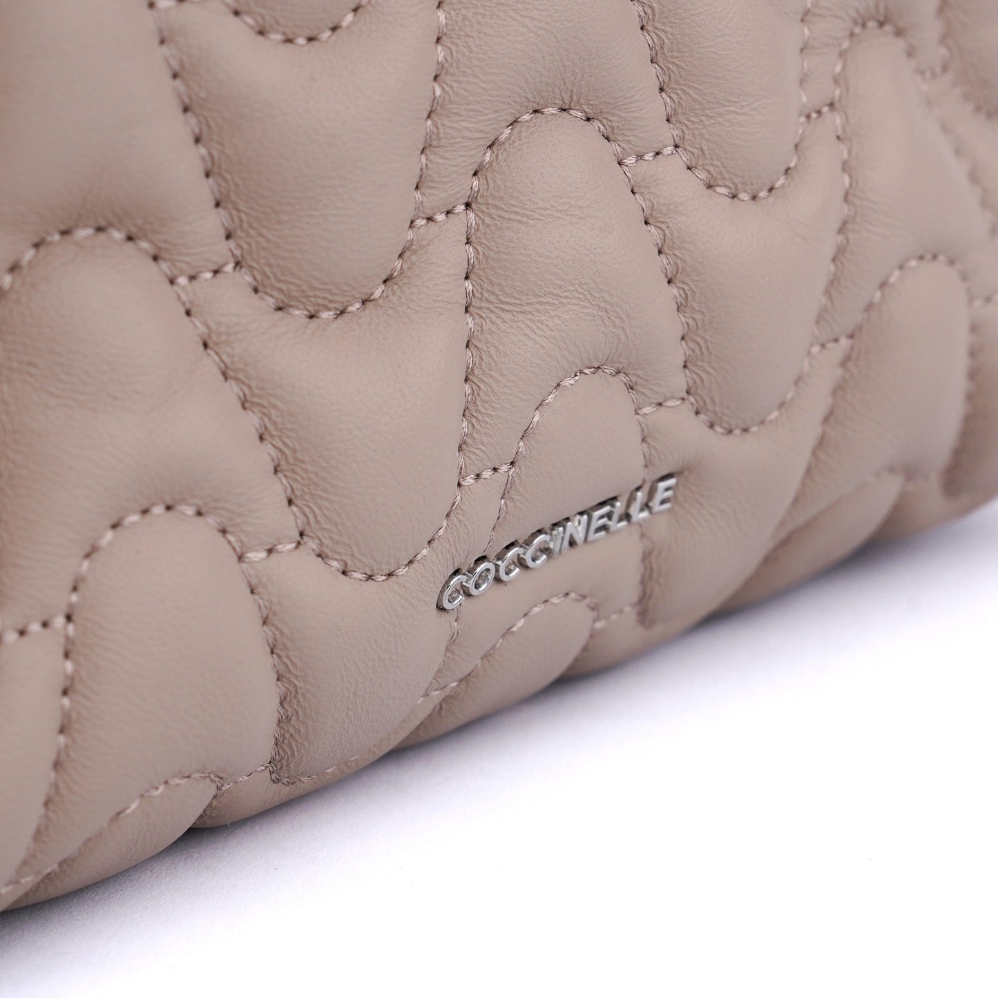 Coccinelle Aura pouchette