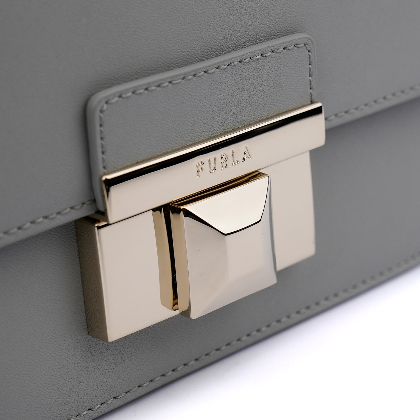 Geanta chain crossbody Furla Venere mini