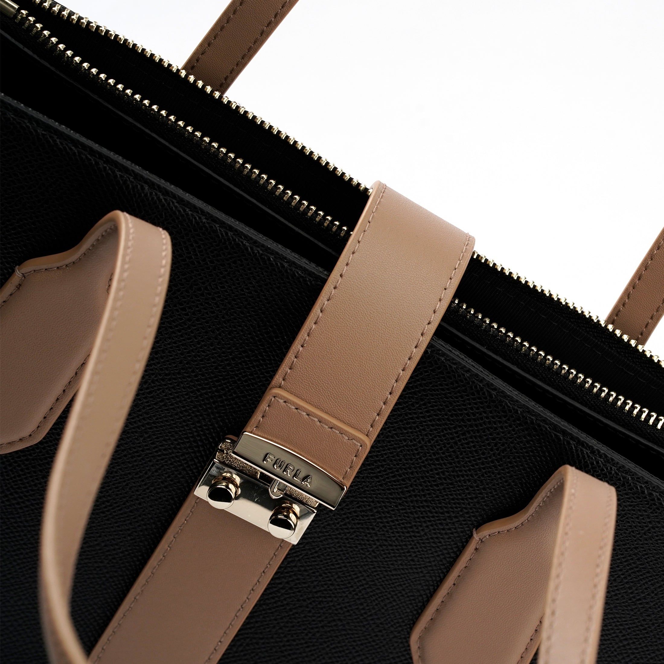 Furla Metro M - Beautyflyplace