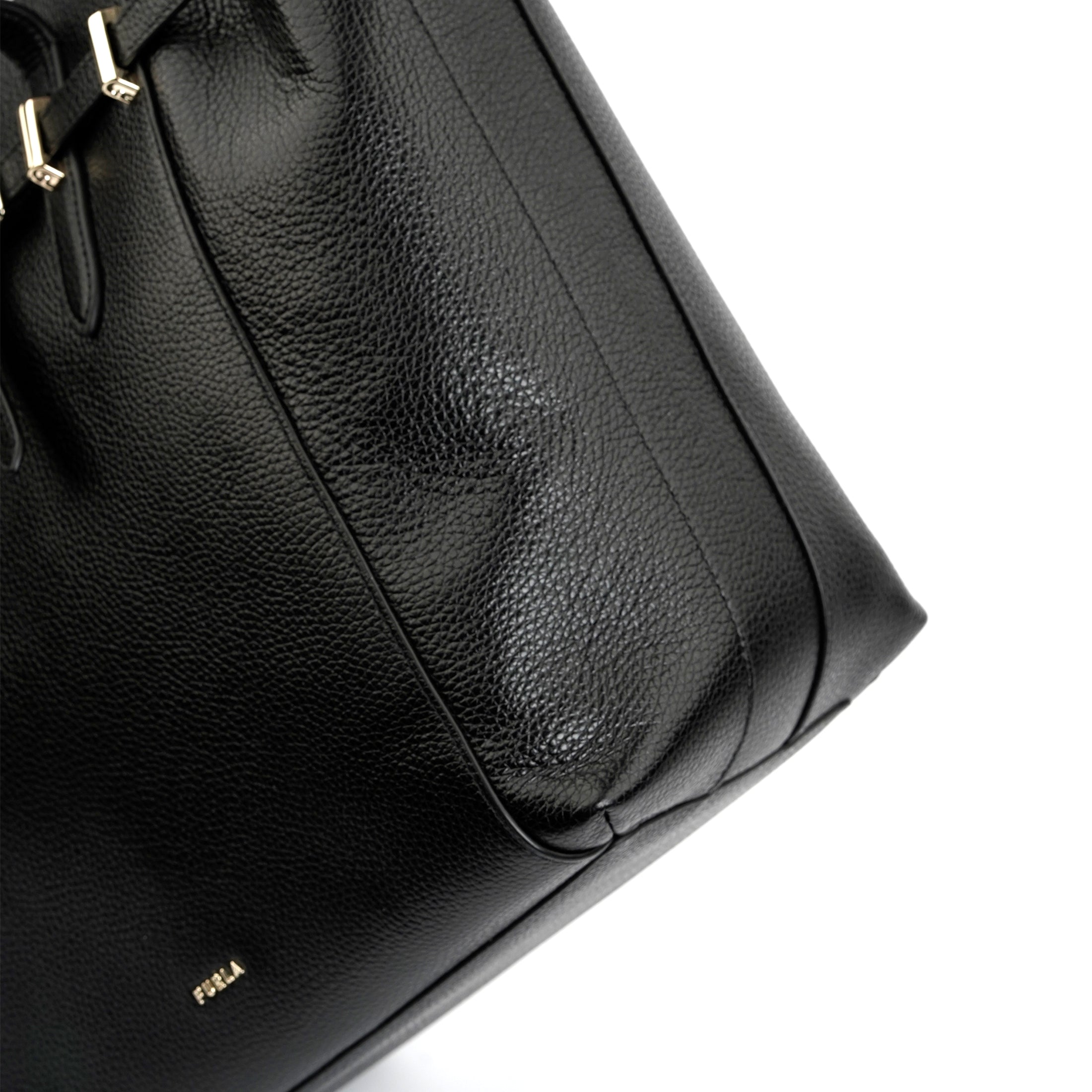 Furla Aura L Hobo - Beautyflyplace
