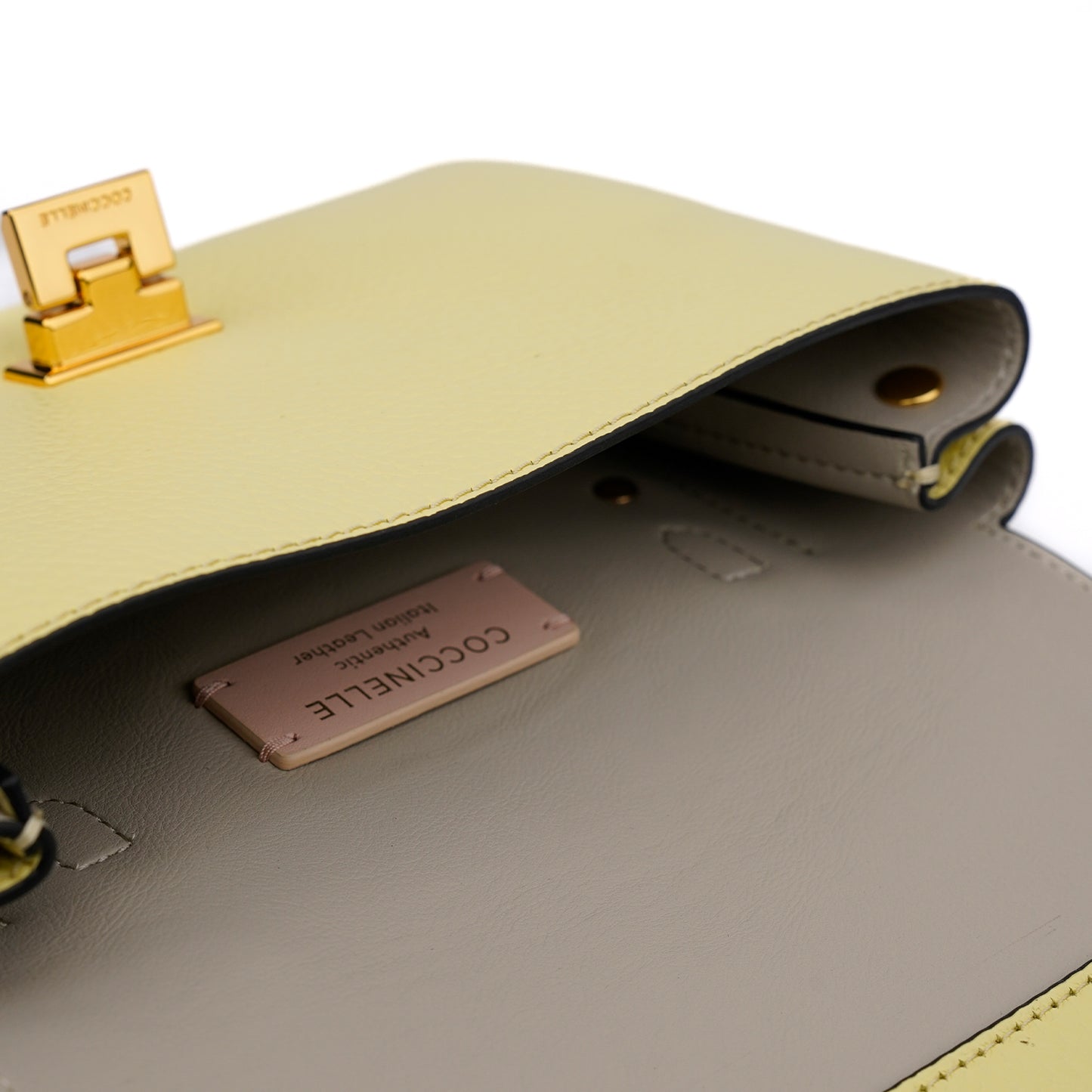 Coccinelle Arlettis - Beautyflyplace