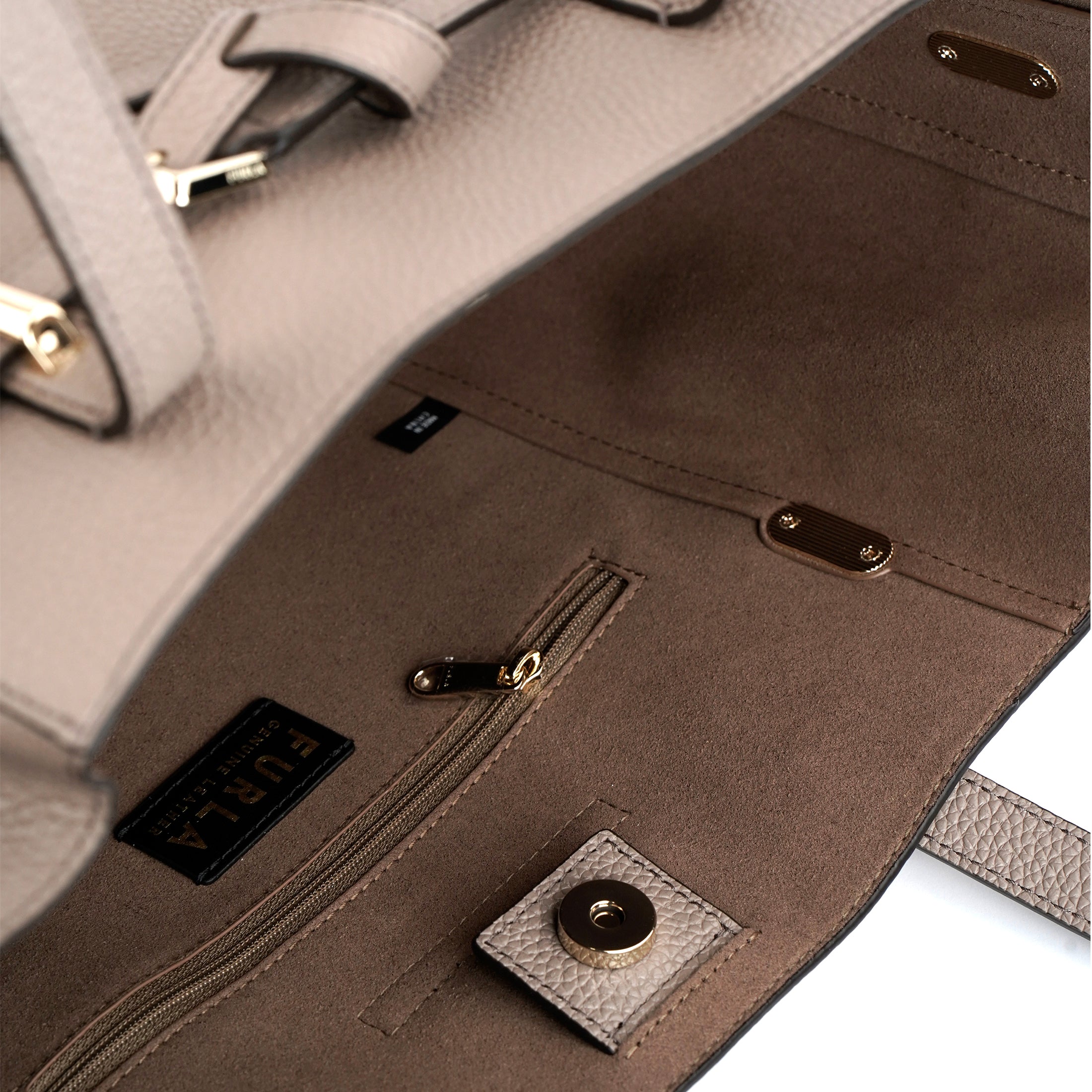 Furla Aura L Hobo - Beautyflyplace
