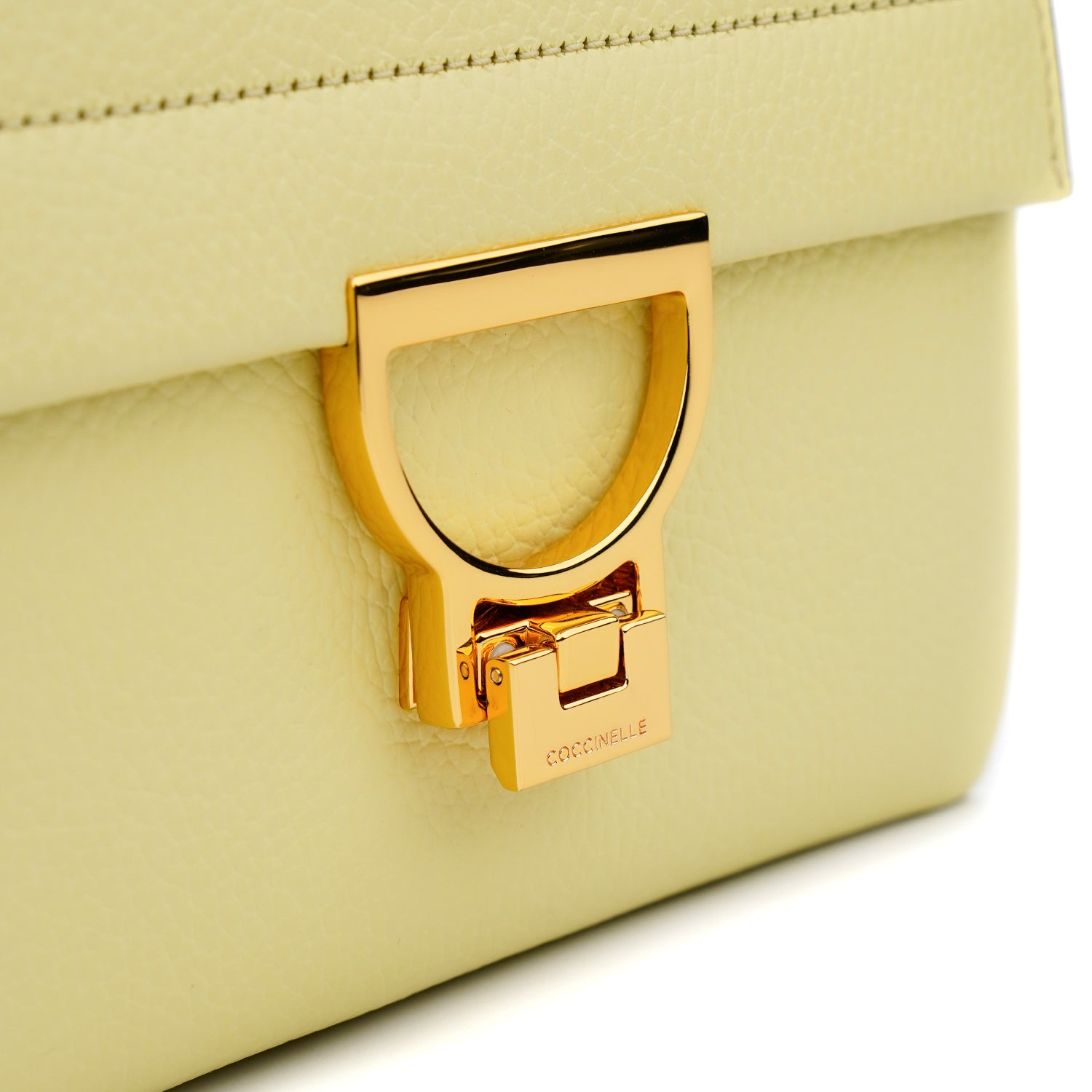 Coccinelle Arlettis - Beautyflyplace