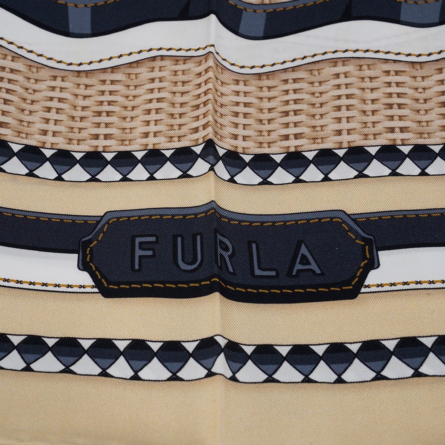 Esarfa Furla Tortona - Beautyflyplace