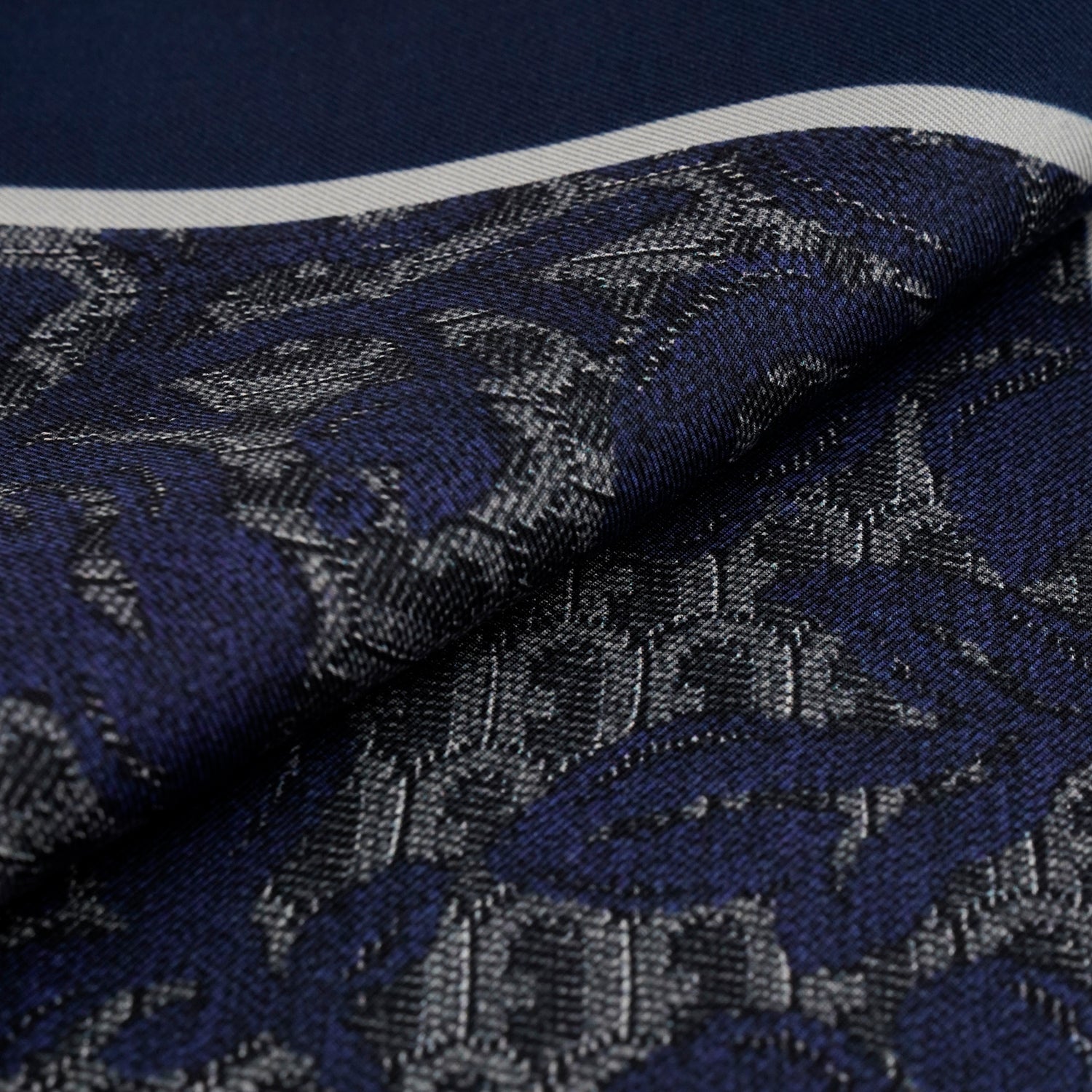 Esarfa Furla Tortona - Beautyflyplace