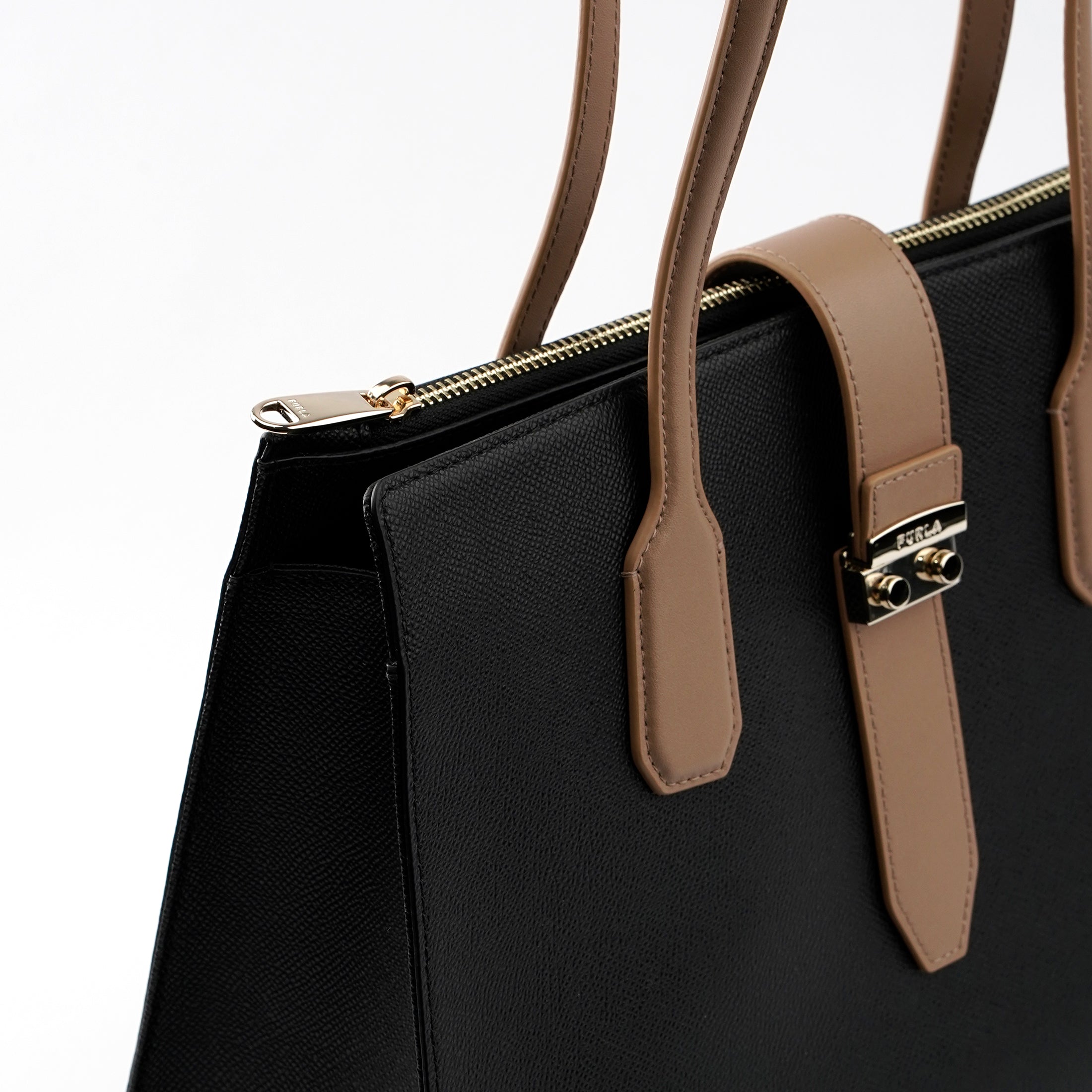 Furla Metro M - Beautyflyplace