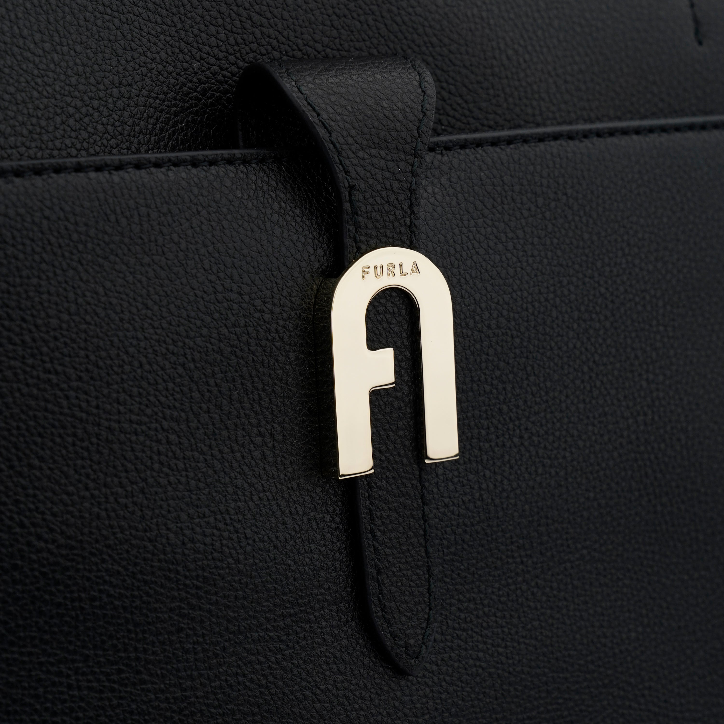 Geantă shopper Furla Miasofia piele structurată