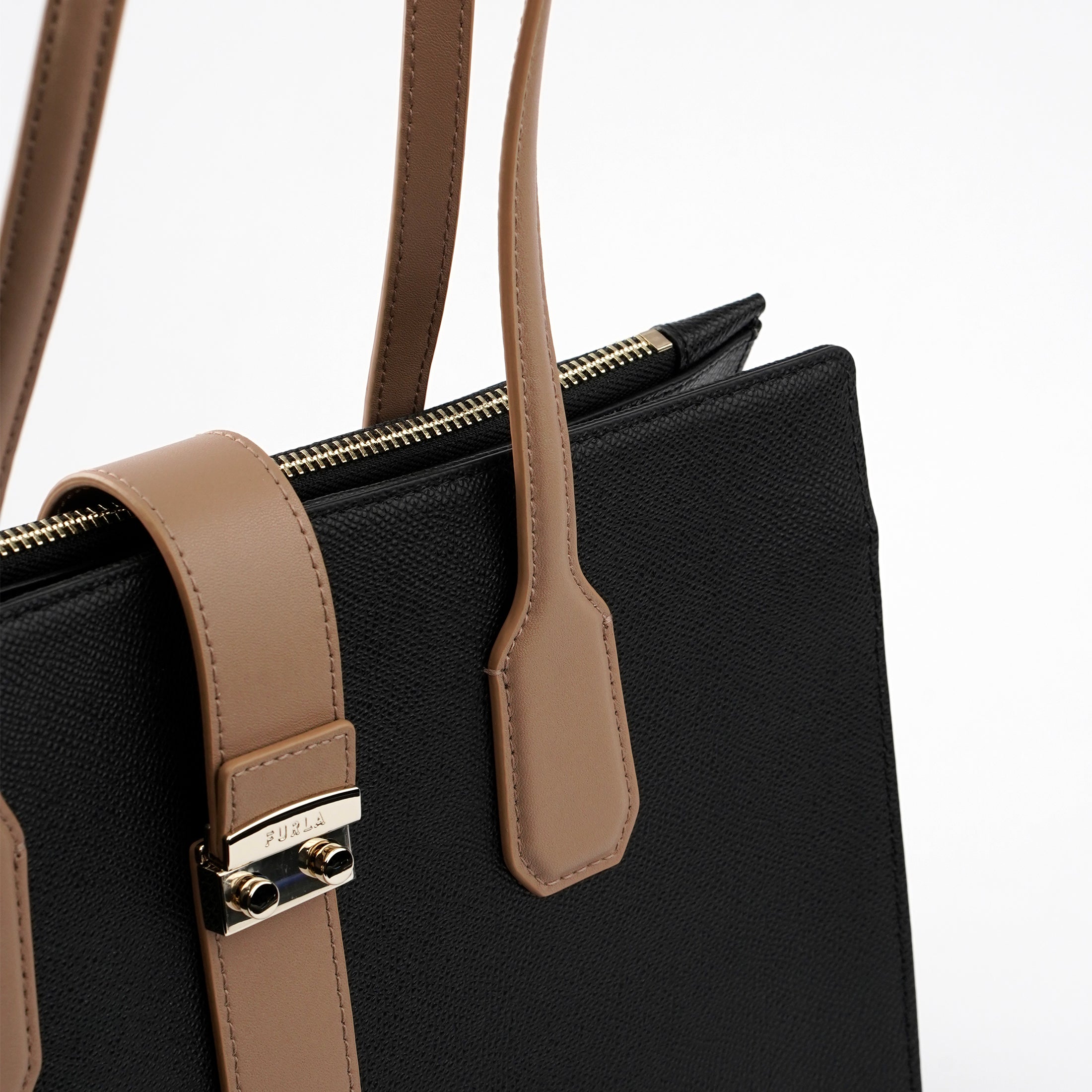 Furla Metro M - Beautyflyplace