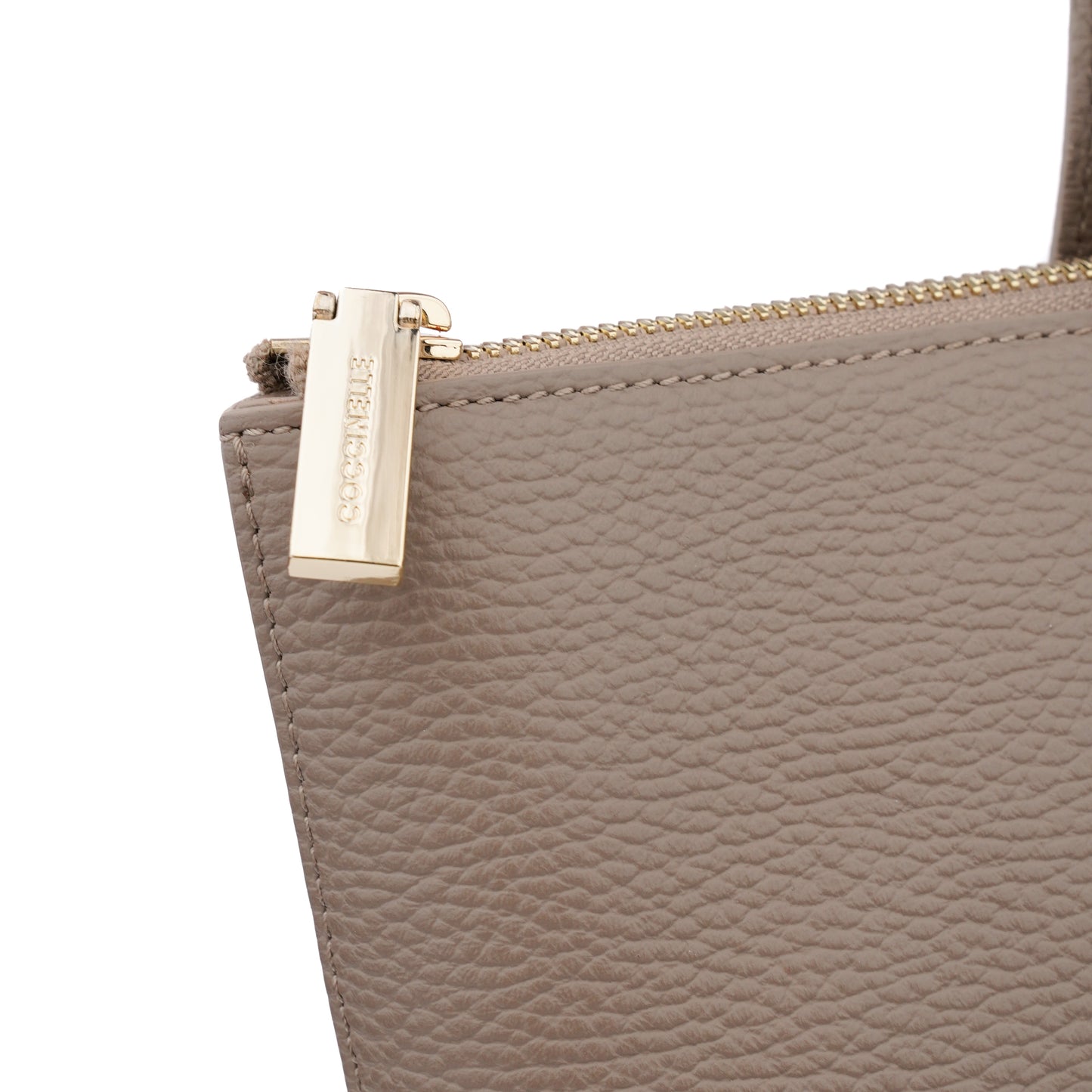 Geantă shopper Coccinelle Lea medium