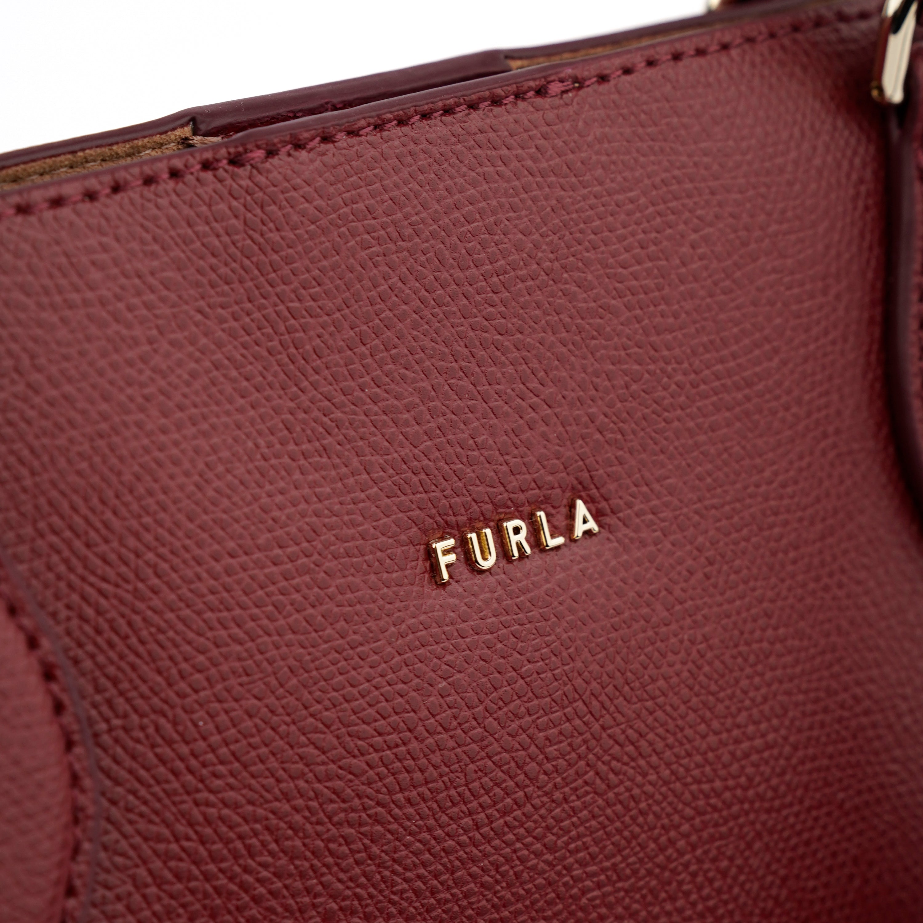 Geantă Furla Vittoria M tote ,cu mânere pentru mână