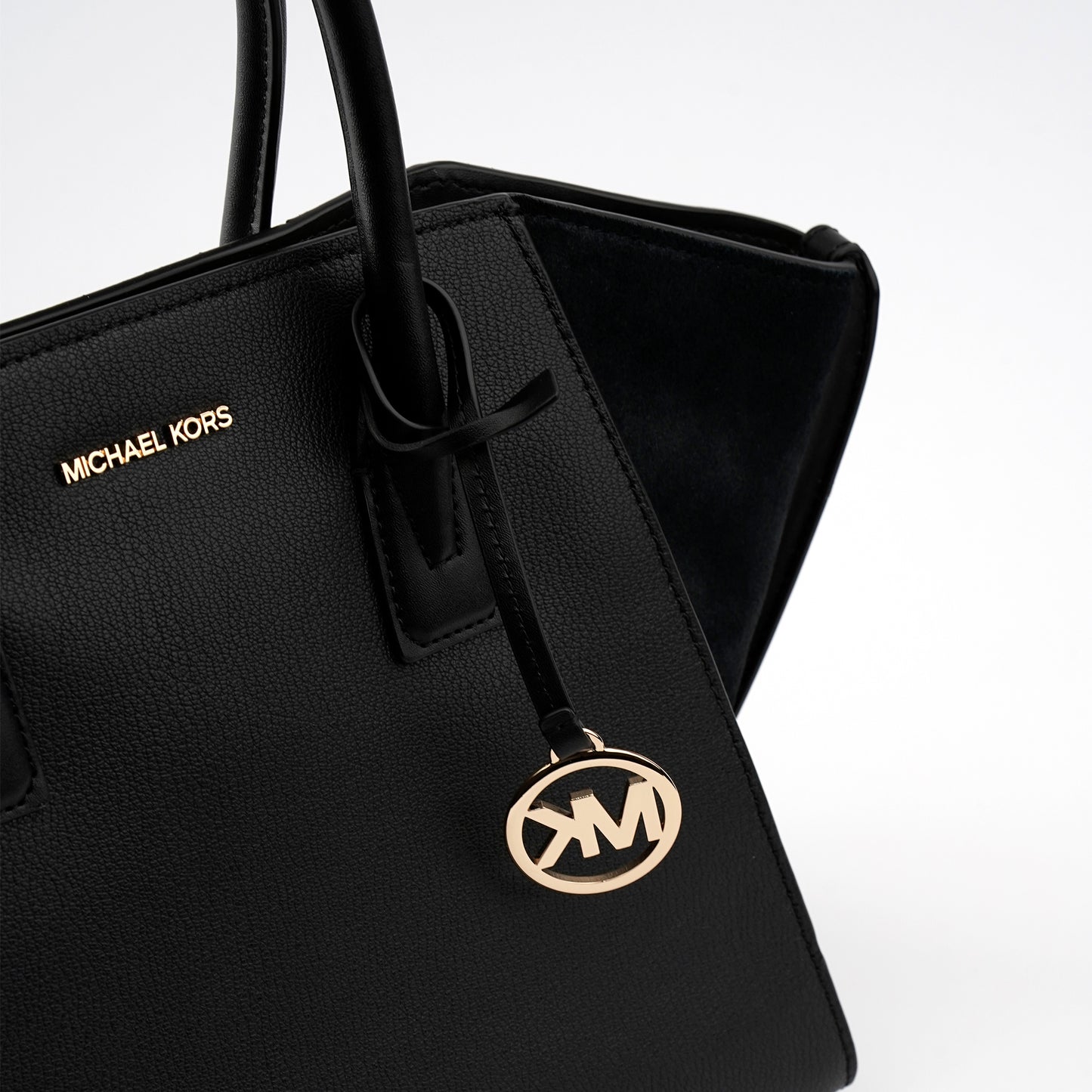 Avril Michael Kors M