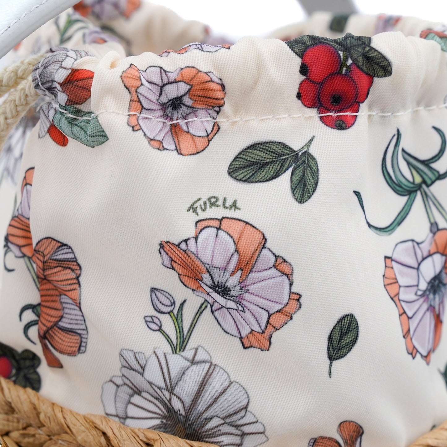 Geanta ratan Furla Danae bucket