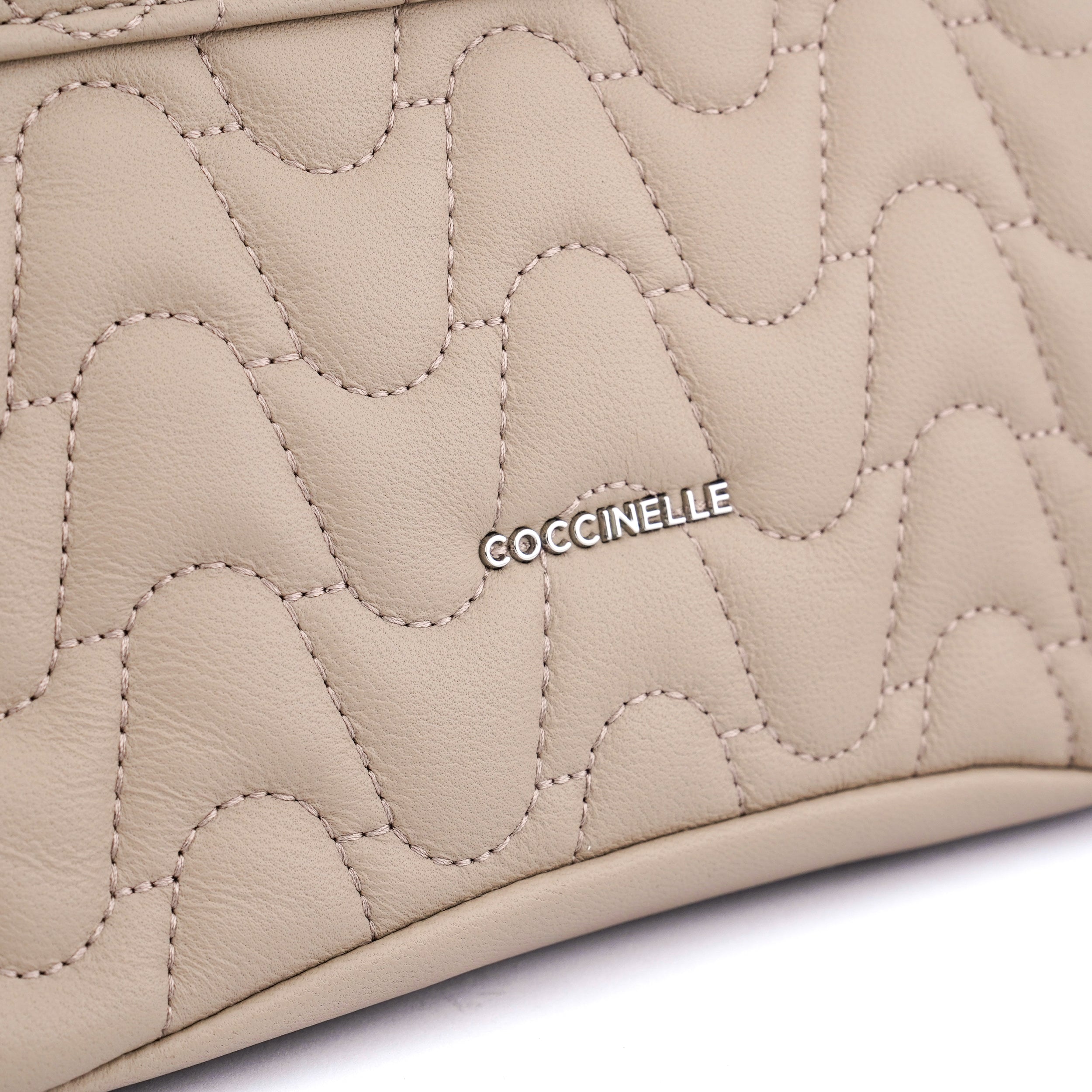 Coccinelle Himma Medium - Beautyflyplace