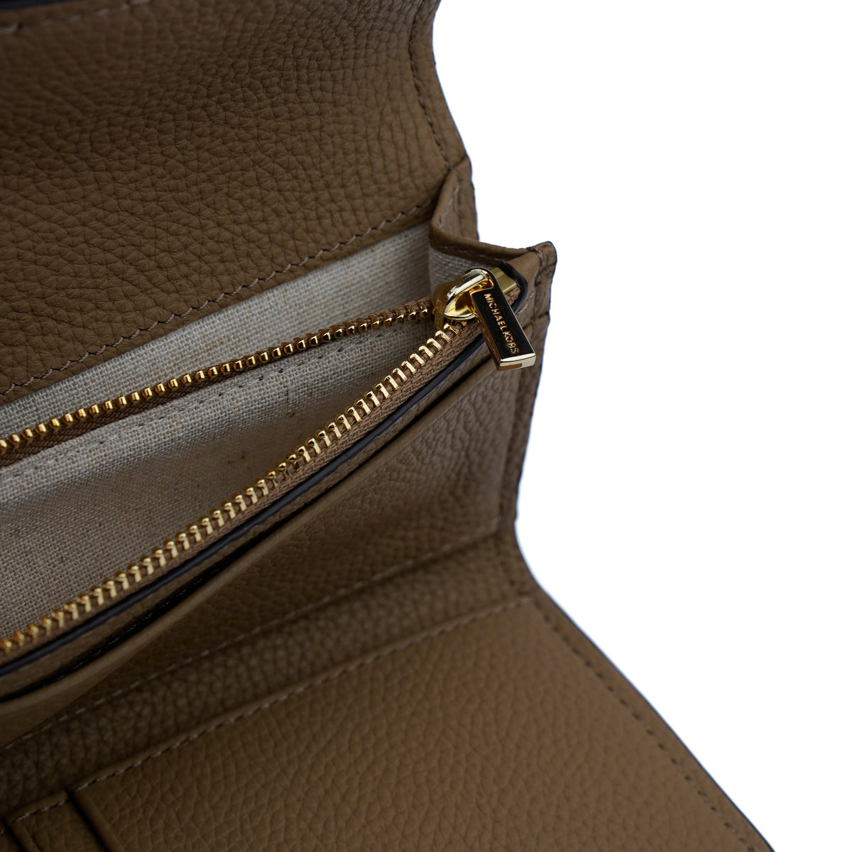 Portofel de piele Michael Kors Husk