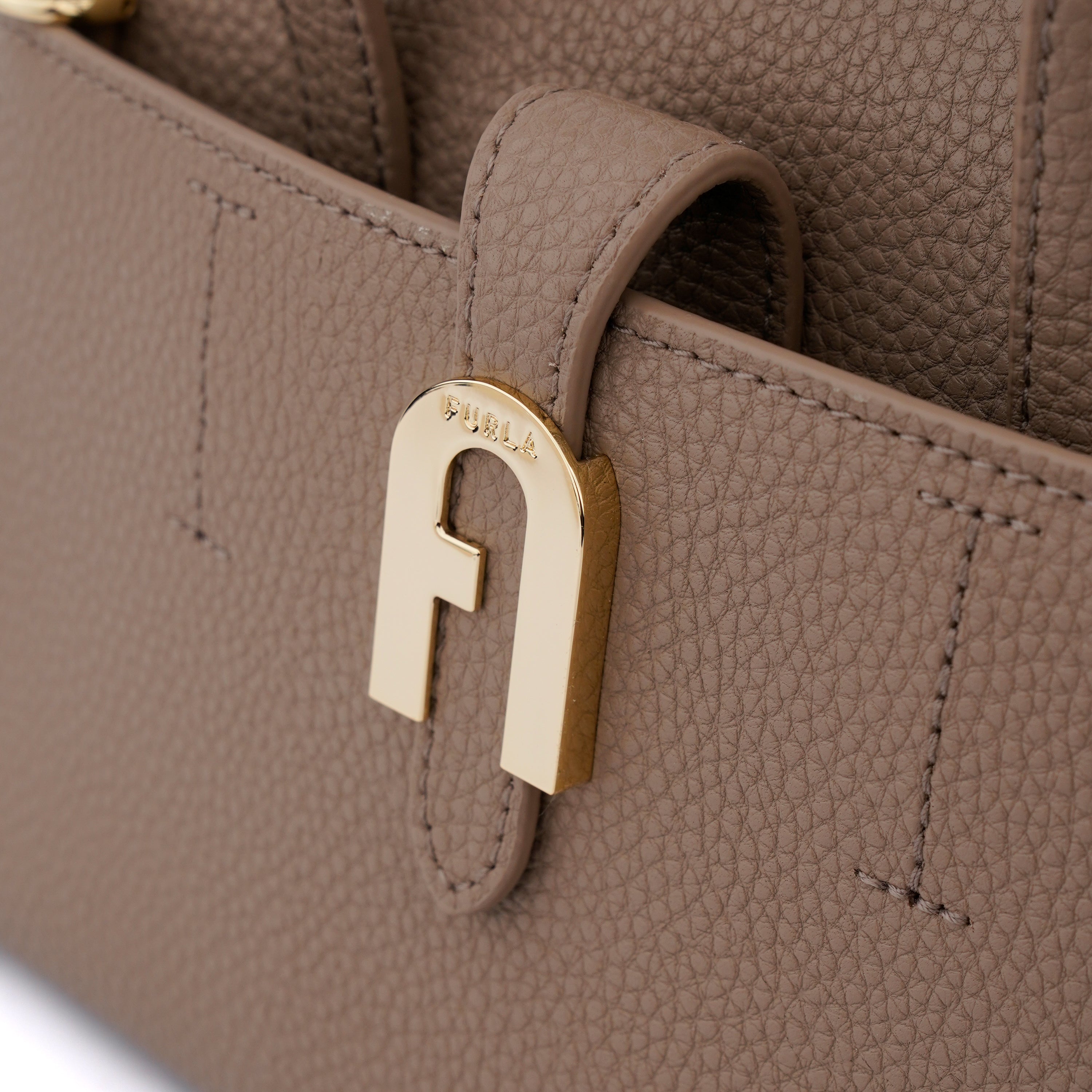 Geanta Furla Miasofia crossbody small