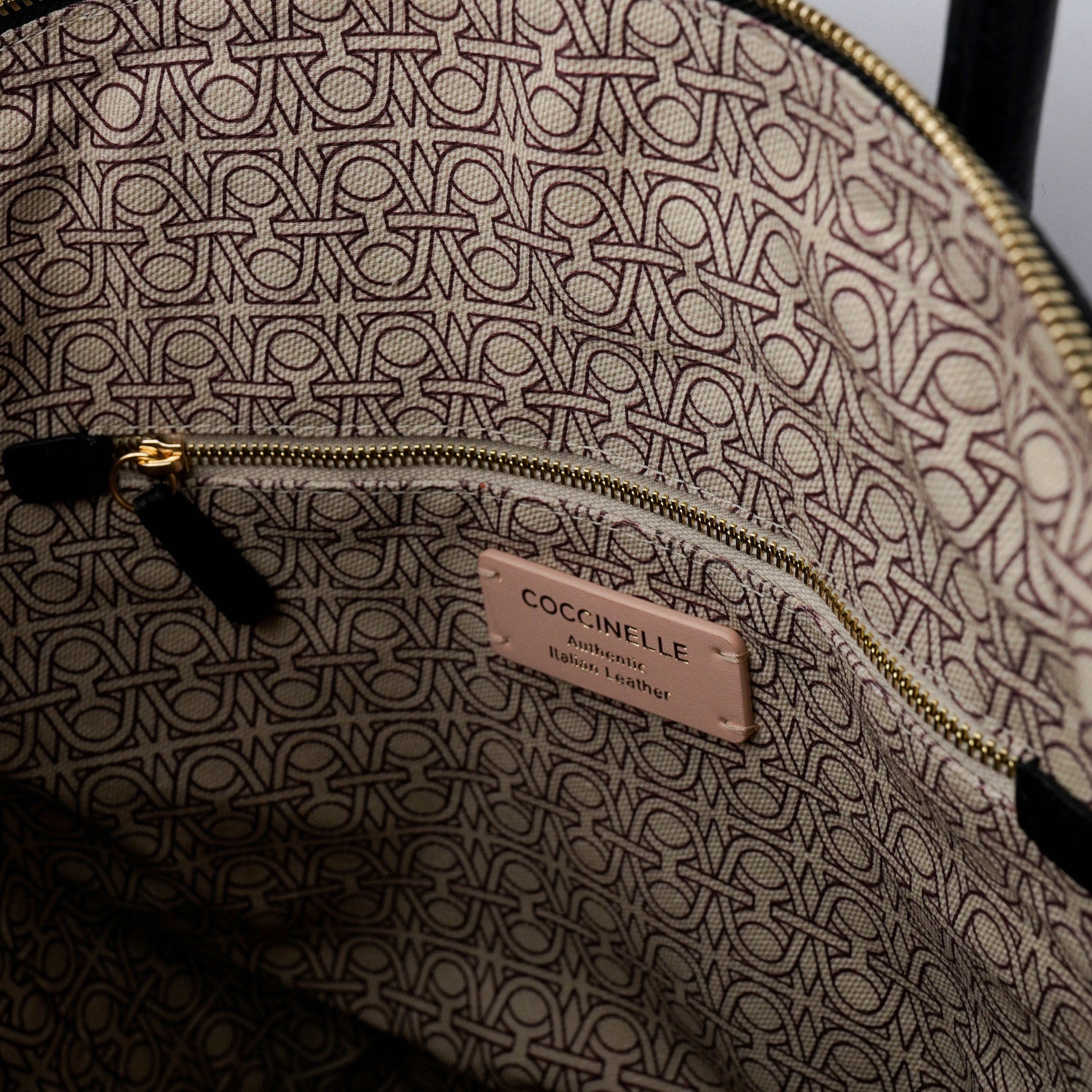 Geanta Coccinelle Flare tote medium