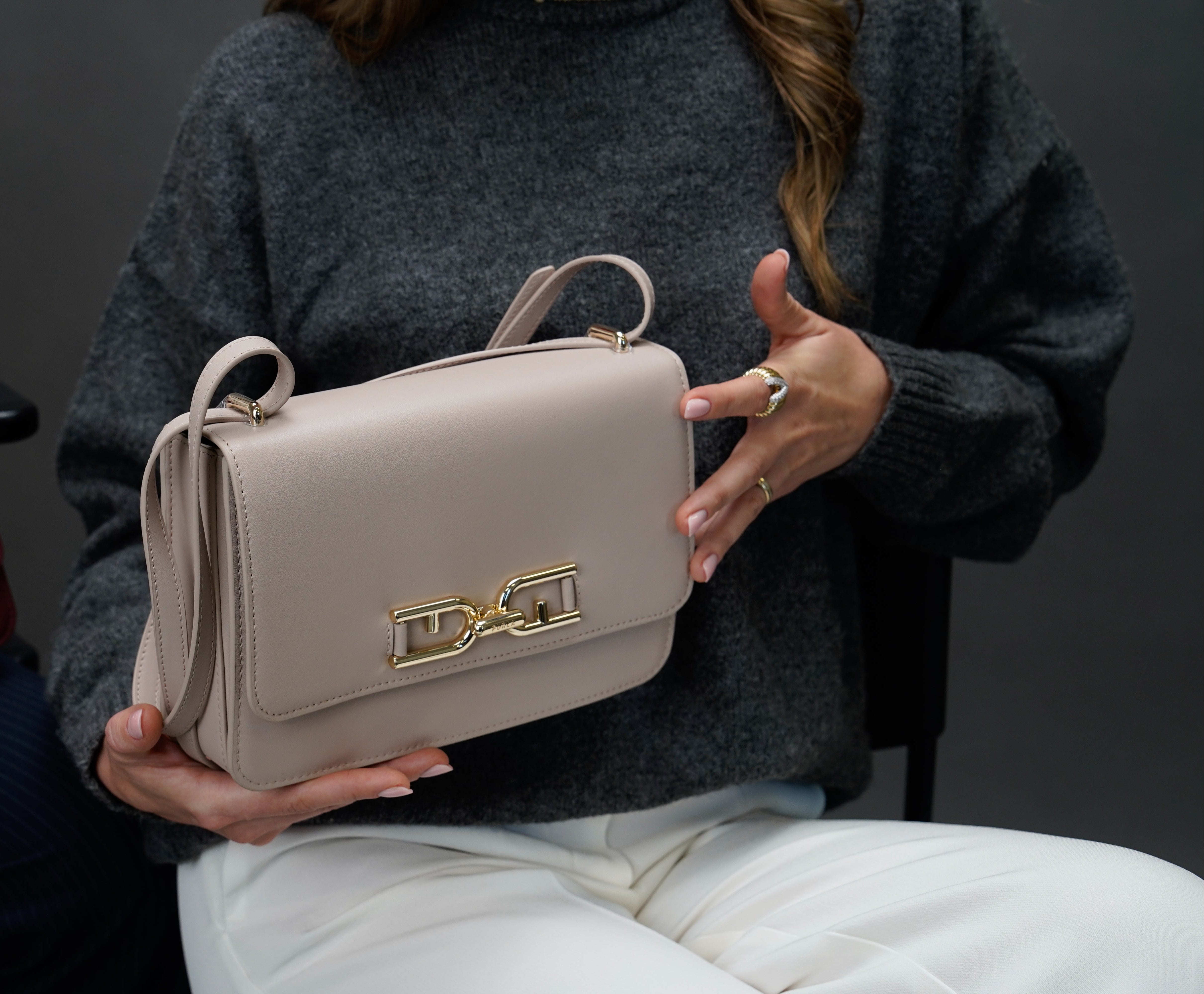 Geanta Furla crossbody Meti