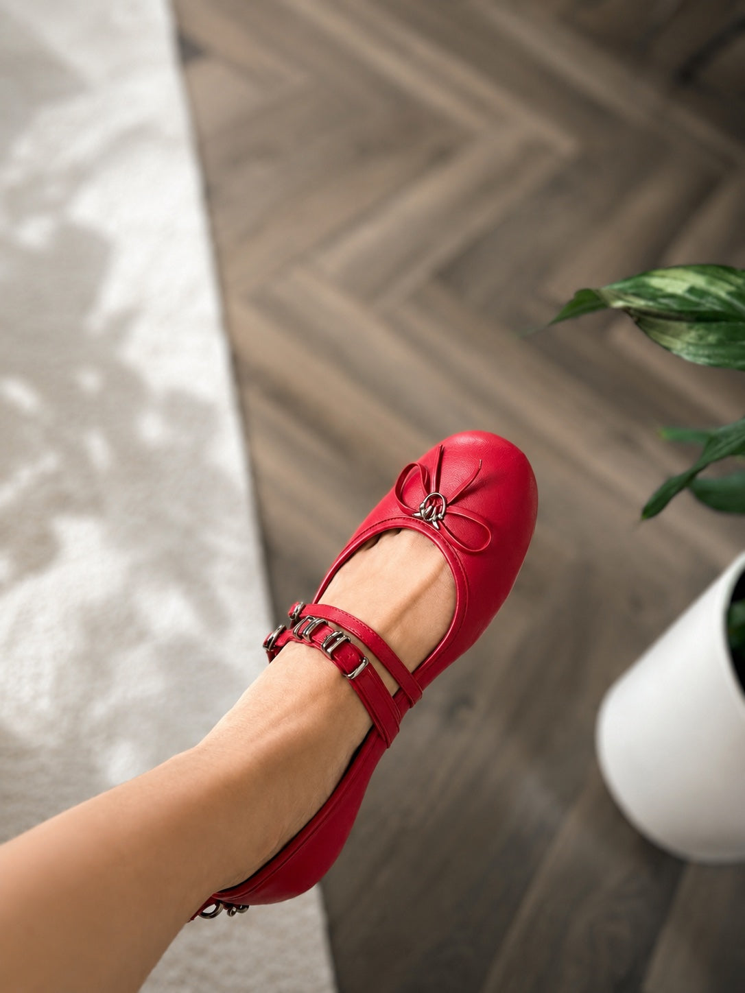 Pinko, balerini Pinko cu barete duble și fundă decorativă – Roșu