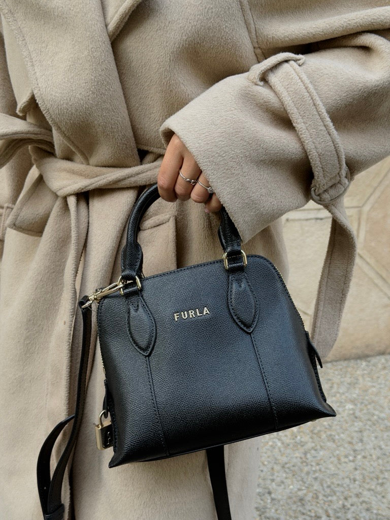 Geantă Furla Vittoria Dome small