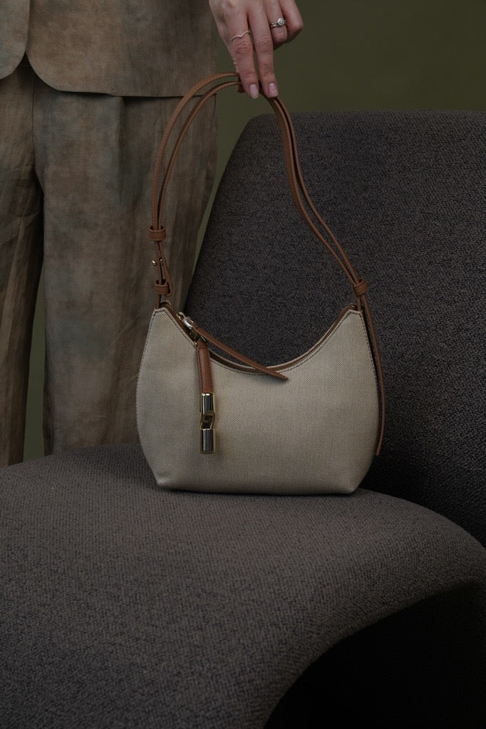 Geanta Furla Goccia half moon