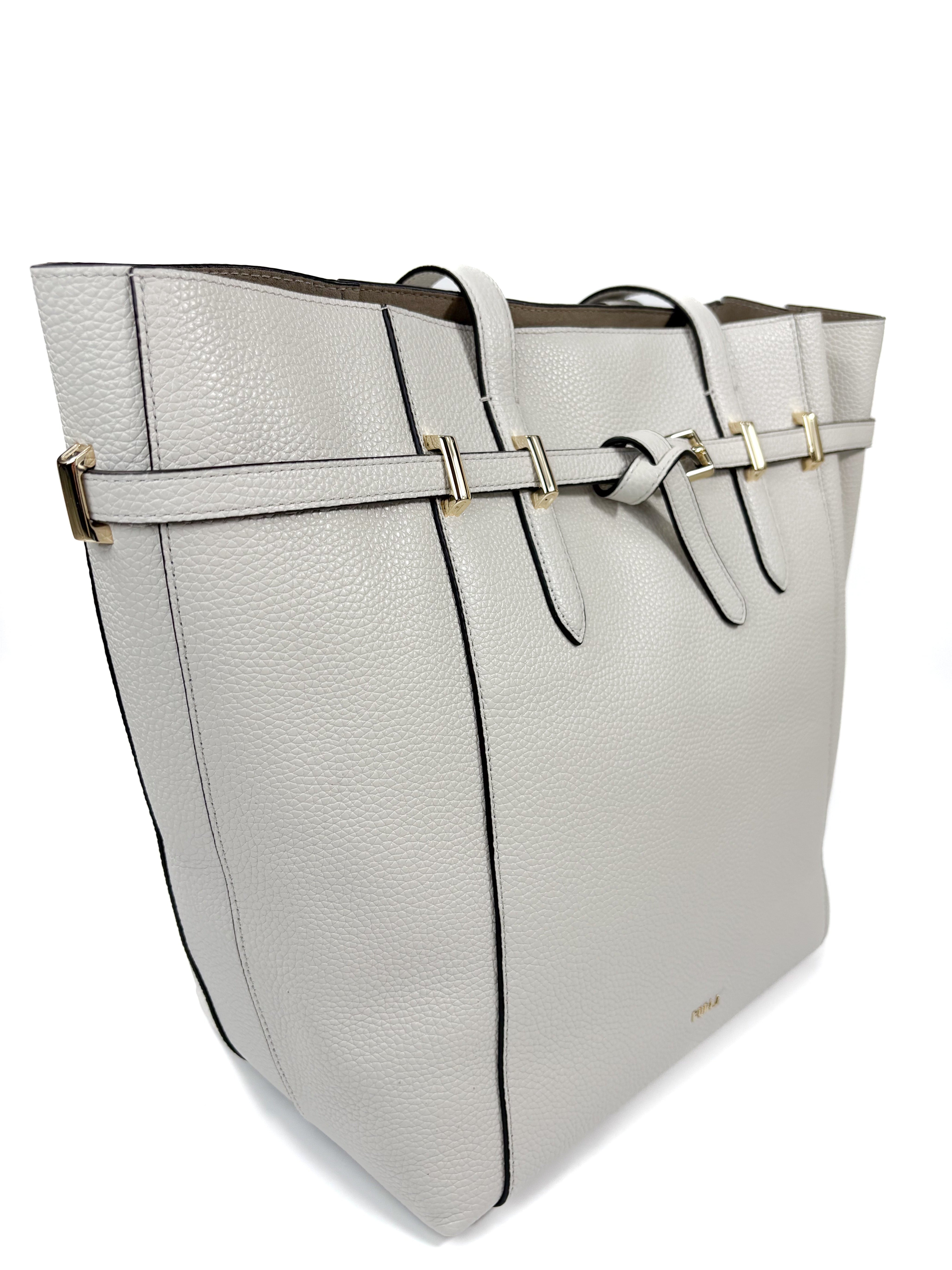Furla Aura - Beautyflyplace