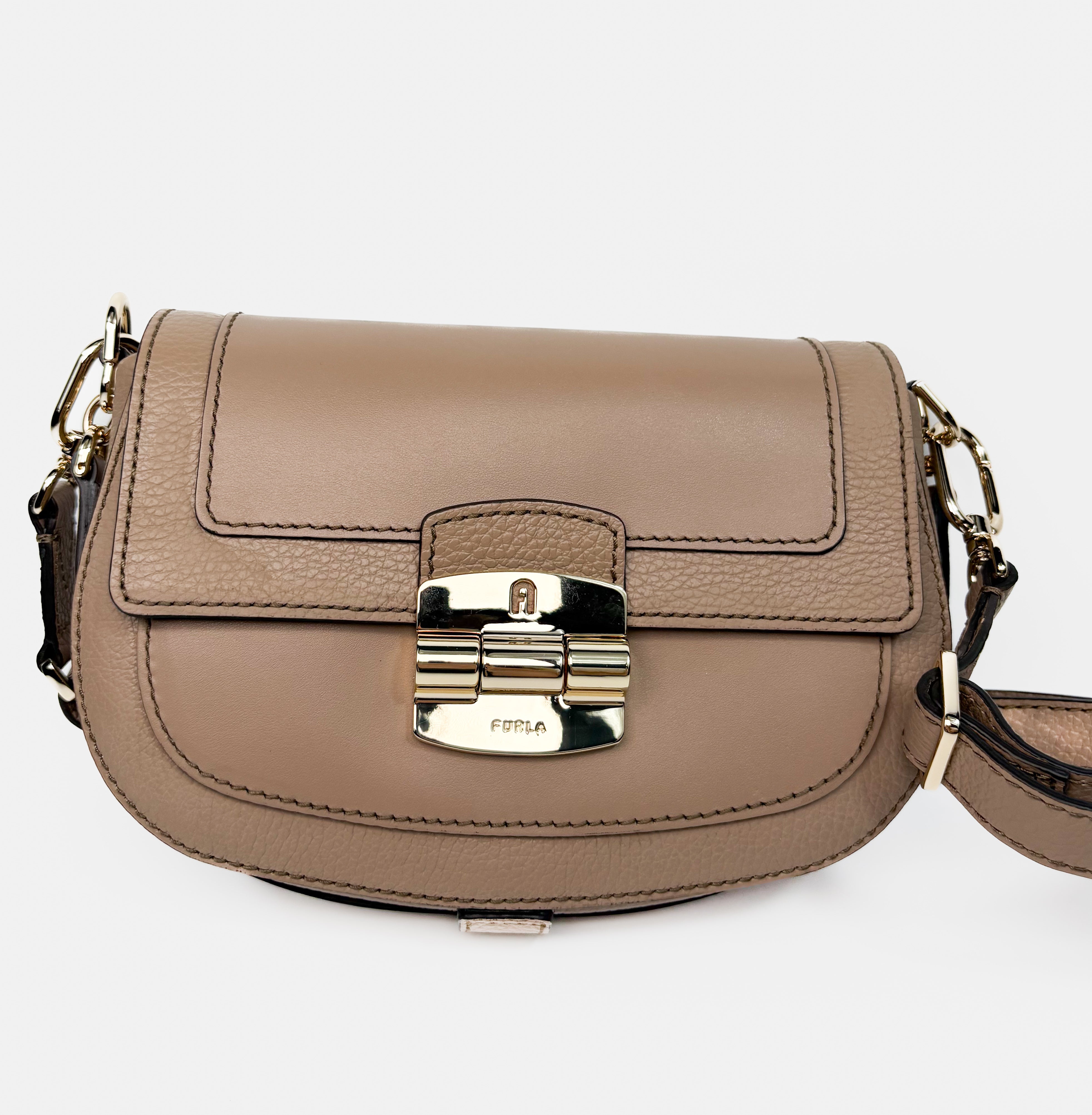Furla Club S - Beautyflyplace