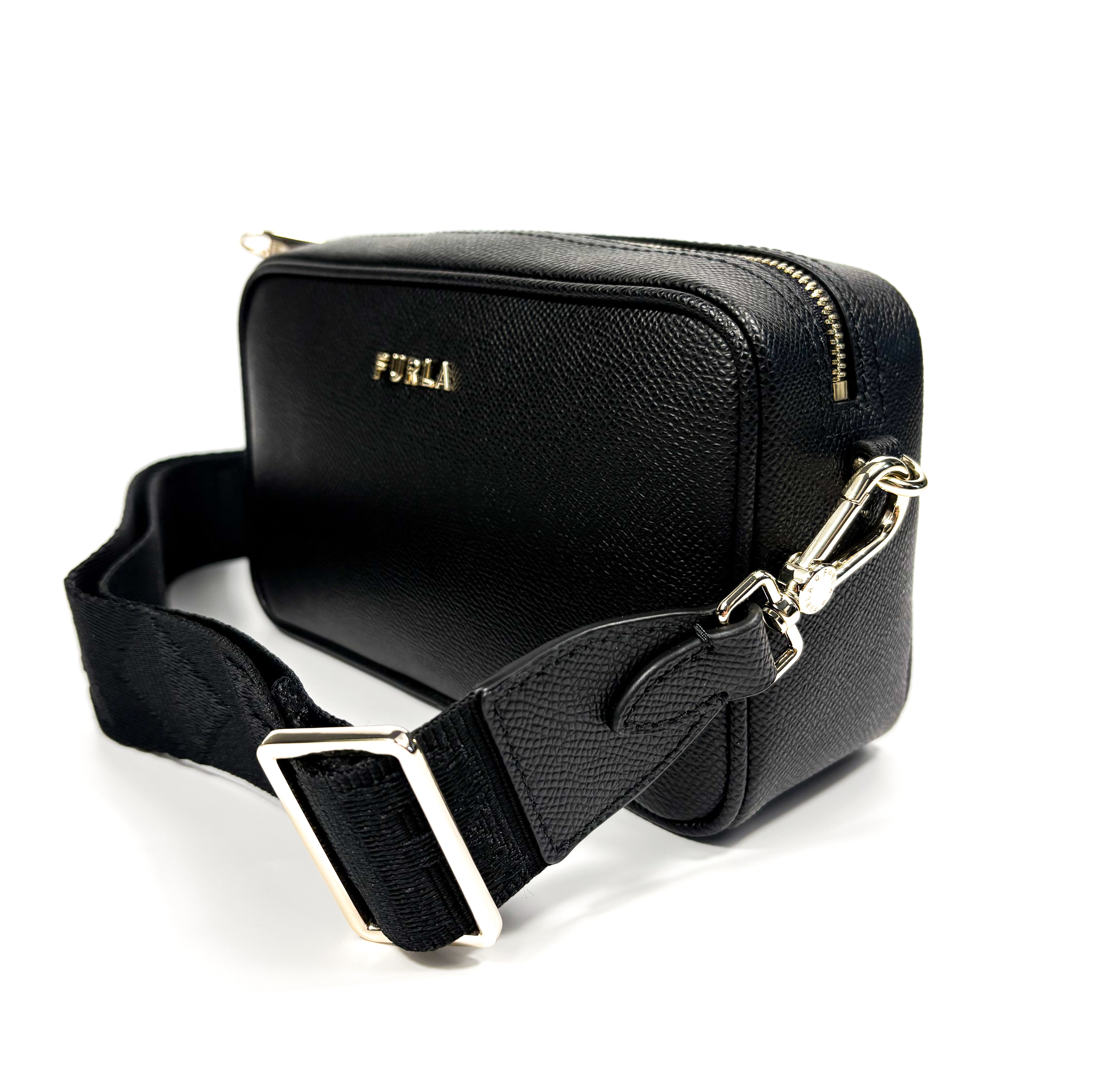 Furla Classic XL pouch - Beautyflyplace